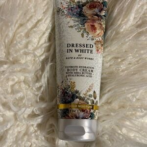 Bath & Body Works Dressed in White Body Cream